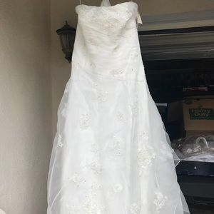 Wedding dress